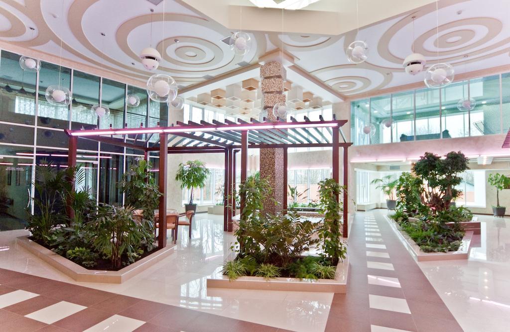 Grand-Marine Hotel & Spa Burlach'ya Balka Exterior photo