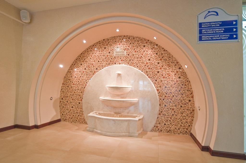 Grand-Marine Hotel & Spa Burlach'ya Balka Exterior photo
