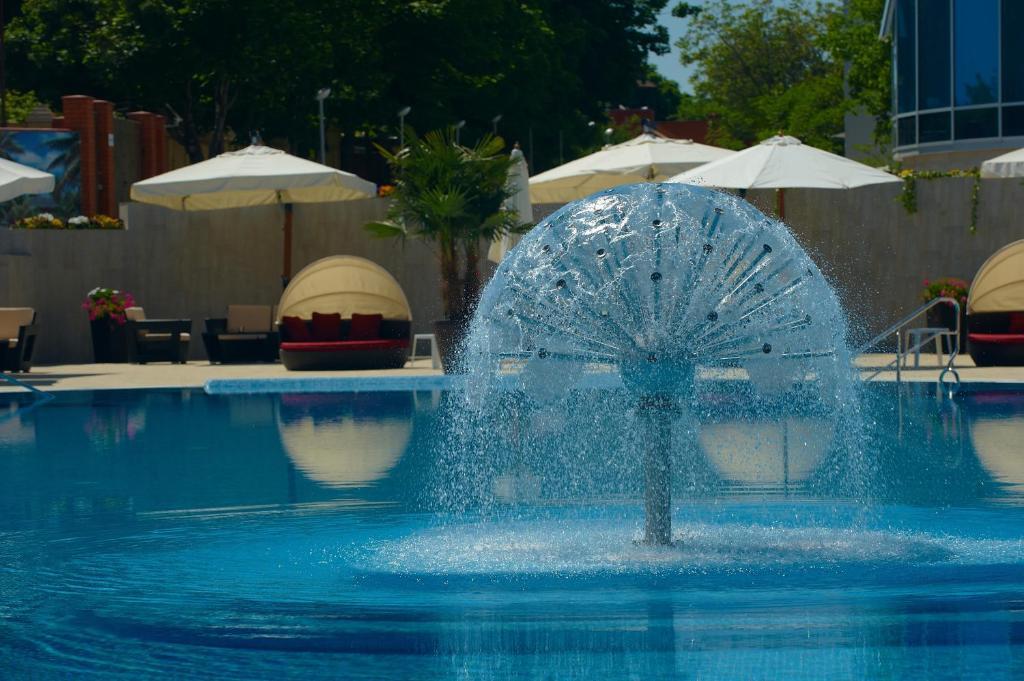 Grand-Marine Hotel & Spa Burlach'ya Balka Exterior photo