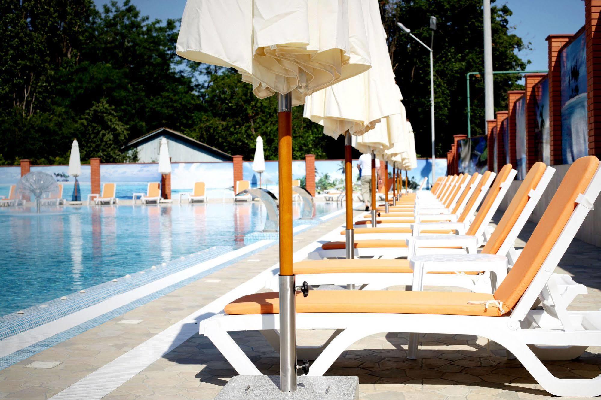Grand-Marine Hotel & Spa Burlach'ya Balka Exterior photo